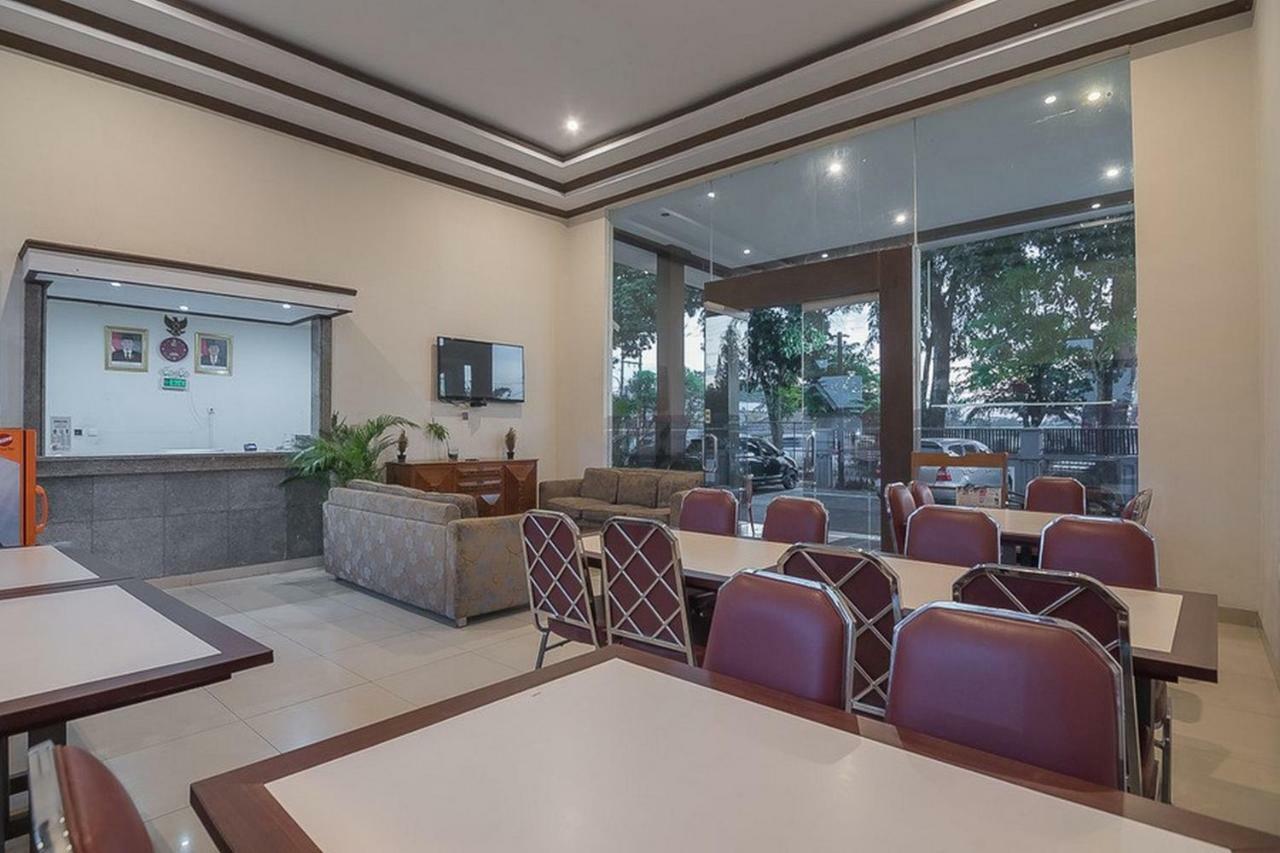 เรดดอร์ซ เนียร์ อะลุน อะลุน ซูบัง Hotel ภายนอก รูปภาพ
